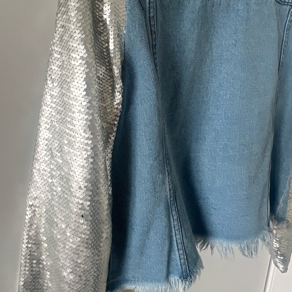 Denim jacket with silver sequin sleeves - Picture 4 of 6